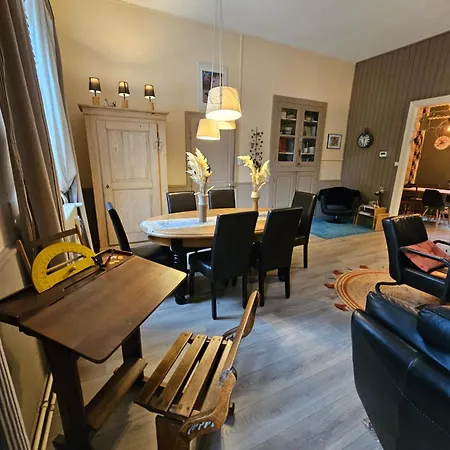 L'ecole Est Finie 6 Personnes 4pieces Ferienhaus Lusse