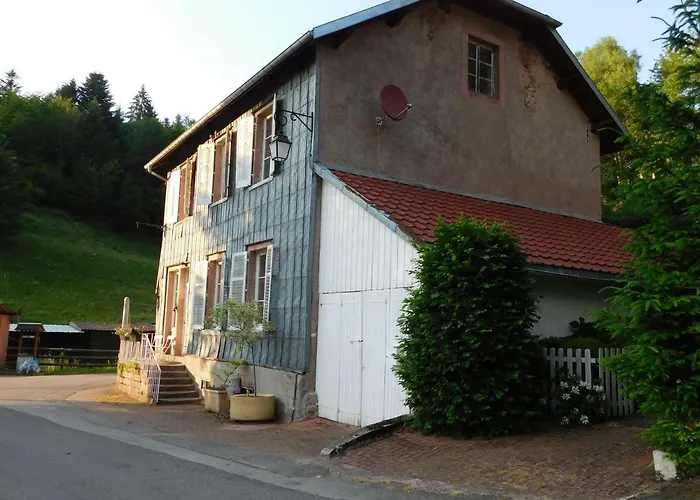 L'ecole Est Finie 6 Personnes 4pieces * Lusse